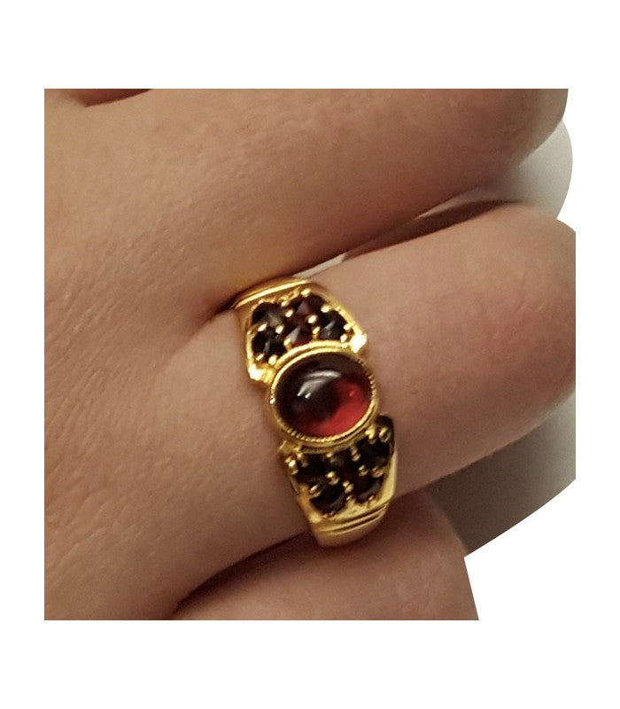 Bague grenat jonc cabochon
